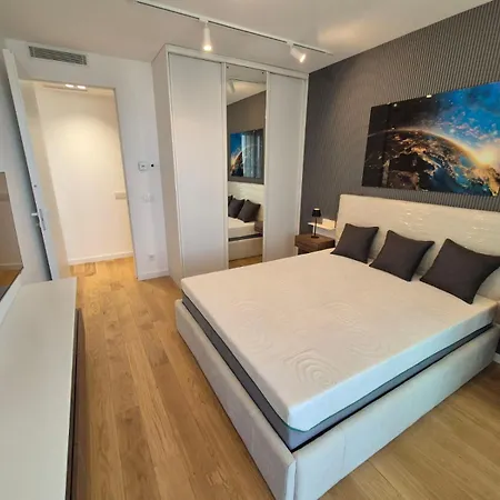 Sakura Park New Luxury Apartmant With Garage 아파트