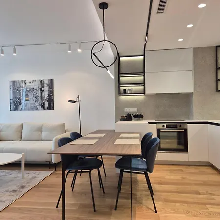 Sakura Park New Luxury Apartmant With Garage 아파트 *