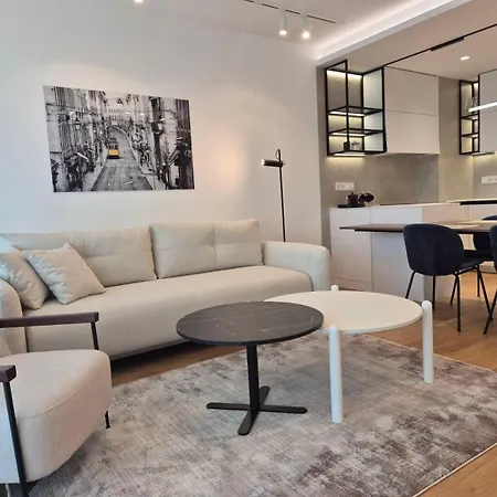 Sakura Park New Luxury Apartmant With Garage Apartment *