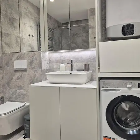 Apartment Sakura Park New Luxury Apartmant With Garage Belgrade